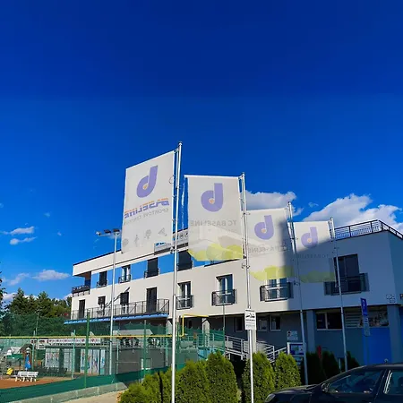 Baseline Sportovy Areal & *